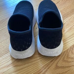 Vessi Waterproof Sneakers Navy Size 9